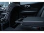 Volvo V60 T6 Plug-in hybrid AWD Plus Dark | Panoramadak | Verwarmbare Voorstoelen (met geheugen), Stuurwiel en Achterbank | Semi-Elektrische Trekhaak | Verwarmbare Voorruit | Premium Audio by Harman Kardon | 360-Camera