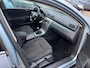Volkswagen Passat Variant 2.0 TDI Comfortline(st-bekr,clima,cruise,6versn,,bj07,2799,-)