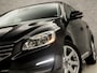 Volvo V60 1.6 T3 Momentum Sport 150Pk Automaat (NAVIGATIE, CLIMATE, LEDER, SPORTSTOELEN, CRUISE, LM VELGEN, PARKEERSENSOREN, NIEUWE APK, NIEUWSTAAT)