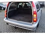 Volvo V70 2.5-10v Automaat Sand Silver 144 pk