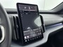 Volvo EX30 Single Motor Plus Europa 51 kWh | Stoel + Stuurverwarming | 18 inch LM Velgen | PDC + camera | Warmtepomp | Elektrisch verstelbare stoelen |