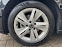 Volkswagen Golf 1.0 eTSI Life Business / Sportzetels / ACC / Ambient / Zeer kompleet ! .