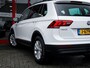 Volkswagen Tiguan 1.5 TSI ACT Comfortline Business | Trekhaak | Camera | Navigatie | LED Koplampen | Apple Carplay | Android Auto | Adaptieve Cruise Control | Climate Control | Parkeersensoren | Park Assist | Privacy Glas |
