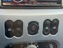 Dacia Sandero 1.2 Lauréate AIRCO EL.RAMEN STUURBEKR. APK 01-2027 BOEKJES
