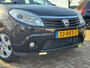 Dacia Sandero 1.2 Lauréate AIRCO EL.RAMEN STUURBEKR. APK 01-2027 BOEKJES