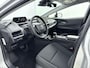 Toyota Prius 2.0 Plug-in Executive | Navigatie | Stoel-/stuurverwarming |  19 inch | Dodehoek detectie | Digitale binnenspiegel | Keyless