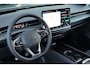 Volkswagen ID.7 Tourer Pro Limited Edition Inclusief €2000,- inruilvoordeel | Trekhaak | Achterbank in ongelijke delen neerklapbaar incl. middenarmsteun en doorlaadmogelijkheid | Afstandscontrolesysteem (Front Assist), met voetgangers- en fietsersherkenning | Airconditioning automatisch, 2-zone (Climatronic)