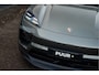 Porsche Macan 4 Aventurine Green 100 kWh Pano - Passenger Display - BTW-auto