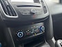 Ford Focus Wagon 1.0 Titanium | Cruise Control | Trekhaak | Carplay | NAVI | Parkeersensoren achter | Climate Control