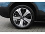 Volvo C40 Recharge Twin Intro Edition 78 kWh, Panoramisch dak, Adaptive Cruise Control + Pilot Assist, Park Assist + 360° Camera, Harman Kardon Premium Audio,Elektrisch verstelbare Voorstoelen, Keyless Entry, Trekhaak Semi elektrisch inklapbaar,