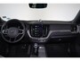 Volvo XC60 T6 Recharge AWD Plus Black Edition - Luchtvering - Panorama/schuifdak - IntelliSafe Assist & Surround - 360º Camera - Bowers & Wilkins audio - Adaptieve LED koplampen - Verwarmde voorstoelen, stuur & achterbank - Parkeersensoren voor & achter - Elektr. bedienb. voorstoelen met geheugen - Draadloze tel. lader - Extra getint glas - Elektr. inklapbare trekhaak - 21' LMV