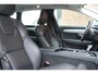 Volvo V90 T4 Automaat Momentum | Panoramadak | Parkeerverwarming | Lederen Bekleding | Navigatie | Verwarmbare Voor- en Achterstoelen | Apple Carplay/ Android | Adaptieve Bochtverlichting | Parkeercamera