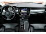 Volvo V90 T4 Automaat Momentum | Panoramadak | Parkeerverwarming | Lederen Bekleding | Navigatie | Verwarmbare Voor- en Achterstoelen | Apple Carplay/ Android | Adaptieve Bochtverlichting | Parkeercamera