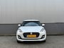 Suzuki Swift 1.2 DualJet 90pk Smart Hybrid Stijl | Navigatie | All-Season Banden | Stoelverwarming | Camera | Keyless Entry |