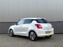 Suzuki Swift 1.2 DualJet 90pk Smart Hybrid Stijl | Navigatie | All-Season Banden | Stoelverwarming | Camera | Keyless Entry |