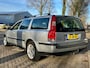 Volvo V70 2.4 Comfort Line * 7 PERSOONS * NAP * TREKHAAK *