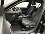 Peugeot 208 1.2 GT 100pk | Navigatie | Climate Control | Cruise Control | Camera | 17"LMV | Stoelverwarming | Apple Carplay/Android Auto | Sfeerverlichting |