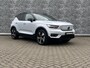 Volvo XC40 Recharge P8 AWD 78 kWh R-Design | Keyless | Stoel-/ Stuurverwarming | Trekhaak | Harman & Kardon | Adaptieve Cruise Control | Carplay | DAB | BLIS | 360 Camera |