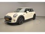 MINI Cooper 3-deurs Automaat / Navigatie / PDC / Cruise / Key-less / Alu wielen black