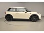 MINI Cooper 3-deurs Automaat / Navigatie / PDC / Cruise / Key-less / Alu wielen black