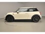 MINI Cooper 3-deurs Automaat / Navigatie / PDC / Cruise / Key-less / Alu wielen black