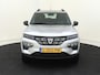Dacia Spring Business 27 kWh | Camera | Full-Map Navigatie | Apple Carplay & Android Auto | Lichtsensor | Airconditioning | Lederen Bekleding | DAB-Radio | Elektrische Ramen & Spiegels |