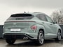 Hyundai Kona 1.6 GDI HEV N-Line Edition | N-Line exterieur & Pack N-Line interieur | 18'' Lichtmetalen velgen 2-tone | Direct leverbaar | Donker getint glas |