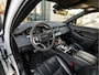 Land Rover Range Rover Evoque P300e AWD R-Dynamic | Origineel Nederlands geleverd | Dealer Onderhouden | ClearSight | Stoelventilatie | Stoelmassage | Head-Up Display | Afneembare trekhaak | Panoramisch schuif-/kanteldak