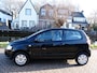 Volkswagen Fox 1.4i 75pk 4-Cilinder Stuurbekr. Voordelig rijden