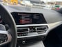 BMW 3-Serie 320i M-SPORT / HUD / LEER / LED / NL AUTO !