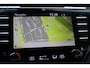 Toyota Camry 2.5 Hybrid Premium Automaat Navigatie, Elektrische Stoelverstelling, Parkeersensoren Voor en Achter, JBL Geluidsinstallatie