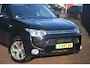 Mitsubishi Outlander 2.0 PHEV Instyle+ | Leer | Navigatie | Schuif-kanteldak | Xenon | NL auto!! | Nederlandse auto dealeronderhouden laatste beurt bij 226000 km accu vervangen met oa xenon leer navigatie camera trekhaak key less schuif kantel dak stoelverwarming premium audio camera stand