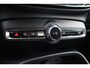Volvo XC40 Plug-in Hybrid T5 Inscription Expression | Trekhaak | Panoramadak | Adaptieve LED koplampen | Navigatie | Parkeersensore voor + achter | Achteruitrijcamera | Standkachel | Comfortstoelen | LED mistlampen | Apple Carplay / Android Auto |