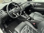 Nissan Qashqai 1.3 DIG-T Premium Edition GEEN AFLEVERKOSTEN | Lederen bekleding | Panoramadak | Trekhaak |  Parkeersensoren voor en achter | 12 maanden BOVAG garantie