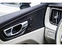 Volvo XC60 Plug-in hybrid T6 AWD Inscription | Trekhaak | Panoramadak | Adaptive cruise control | Head-up display | Gelamineerde zijruiten | Stoel- en stuurverwarming | Achteruitrijcamera | Parkeersensoren voor + achter | Actieve LED koplampen | Elektrische stoelverstelling | Getint glas |