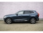 Volvo XC60 Plug-in hybrid T6 AWD Inscription | Trekhaak | Panoramadak | Adaptive cruise control | Head-up display | Gelamineerde zijruiten | Stoel- en stuurverwarming | Achteruitrijcamera | Parkeersensoren voor + achter | Actieve LED koplampen | Elektrische stoelverstelling | Getint glas |