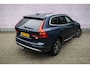 Volvo XC60 Plug-in hybrid T6 AWD Inscription | Trekhaak | Panoramadak | Adaptive cruise control | Head-up display | Gelamineerde zijruiten | Stoel- en stuurverwarming | Achteruitrijcamera | Parkeersensoren voor + achter | Actieve LED koplampen | Elektrische stoelverstelling | Getint glas |