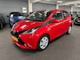 Toyota Aygo 1.0 VVT-i x-play met Achteruitrijcamera en Airconditioning