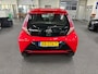 Toyota Aygo 1.0 VVT-i x-play met Achteruitrijcamera en Airconditioning