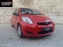 Toyota Yaris 1.0 VVTi Acces/5DRS/NAP/2EIG/AIRCO/CV/TREKHAAK!