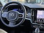 Volvo V90 2.0 T8 Plug-in hybrid AWD Ultra Dark PHEV, Automaat, Luchtvering, Panoramadak, Bower&Wilkins audio, 20 inch R-design wielen, Stoelmassage, Stoelkoeling, Stoelverwarming, Stuurverwarming, Gelamineerde ramen, Trekhaak semi elektrisch inklapbaar