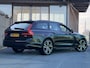 Volvo V90 2.0 T8 Plug-in hybrid AWD Ultra Dark PHEV, Automaat, Luchtvering, Panoramadak, Bower&Wilkins audio, 20 inch R-design wielen, Stoelmassage, Stoelkoeling, Stoelverwarming, Stuurverwarming, Gelamineerde ramen, Trekhaak semi elektrisch inklapbaar