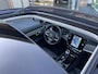 Volvo V90 2.0 T8 Plug-in hybrid AWD Ultra Dark PHEV, Automaat, Luchtvering, Panoramadak, Bower&Wilkins audio, 20 inch R-design wielen, Stoelmassage, Stoelkoeling, Stoelverwarming, Stuurverwarming, Gelamineerde ramen, Trekhaak semi elektrisch inklapbaar