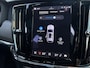 Volvo V90 2.0 T8 Plug-in hybrid AWD Ultra Dark PHEV, Automaat, Luchtvering, Panoramadak, Bower&Wilkins audio, 20 inch R-design wielen, Stoelmassage, Stoelkoeling, Stoelverwarming, Stuurverwarming, Gelamineerde ramen, Trekhaak semi elektrisch inklapbaar