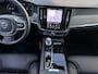 Volvo V90 2.0 T8 Plug-in hybrid AWD Ultra Dark PHEV, Automaat, Luchtvering, Panoramadak, Bower&Wilkins audio, 20 inch R-design wielen, Stoelmassage, Stoelkoeling, Stoelverwarming, Stuurverwarming, Gelamineerde ramen, Trekhaak semi elektrisch inklapbaar