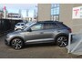 Volkswagen T-Roc 1.5 TSI 3x R-Line Automaat/Panoramadak/Trekhaak afneembaar/Navigatie/Virtual cockpit/Adaptive cruise control/Achteruitrijcamera/Parkeersensoren rondom/Apple carplay/Stoelverwarming/Keyless/Climate control/IQ light/DAB/Draadloze telefoonlader