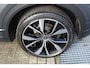 Volkswagen T-Roc 1.5 TSI 3x R-Line Automaat/Panoramadak/Trekhaak afneembaar/Navigatie/Virtual cockpit/Adaptive cruise control/Achteruitrijcamera/Parkeersensoren rondom/Apple carplay/Stoelverwarming/Keyless/Climate control/IQ light/DAB/Draadloze telefoonlader