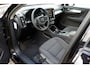 Volvo XC40 B3 Momentum Business | Dealeronderhouden | Panoramadak | Adaptive cruise control | 18" Lichtmetalen velgen | BLIS | Volvo on Call |