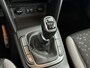 Hyundai Kona 1.0T Comfort 120Pk | Navigatie Via Apple & Android Carplay | Achteruitrijcamera | Parkeersensoren Achter | Climate Control | Cruise Control & Snelheidsbegrenzer | Trekhaak |