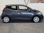 Toyota Aygo 1.0 VVT-i X-PLAY NAVIGATIE CRUISE CONTROL AIRCO BLUETOOTH TELEFOON MEDIA VOORBEREIDING ACHTERUITRIJCAMERA ZEER MOOI !! Brgl